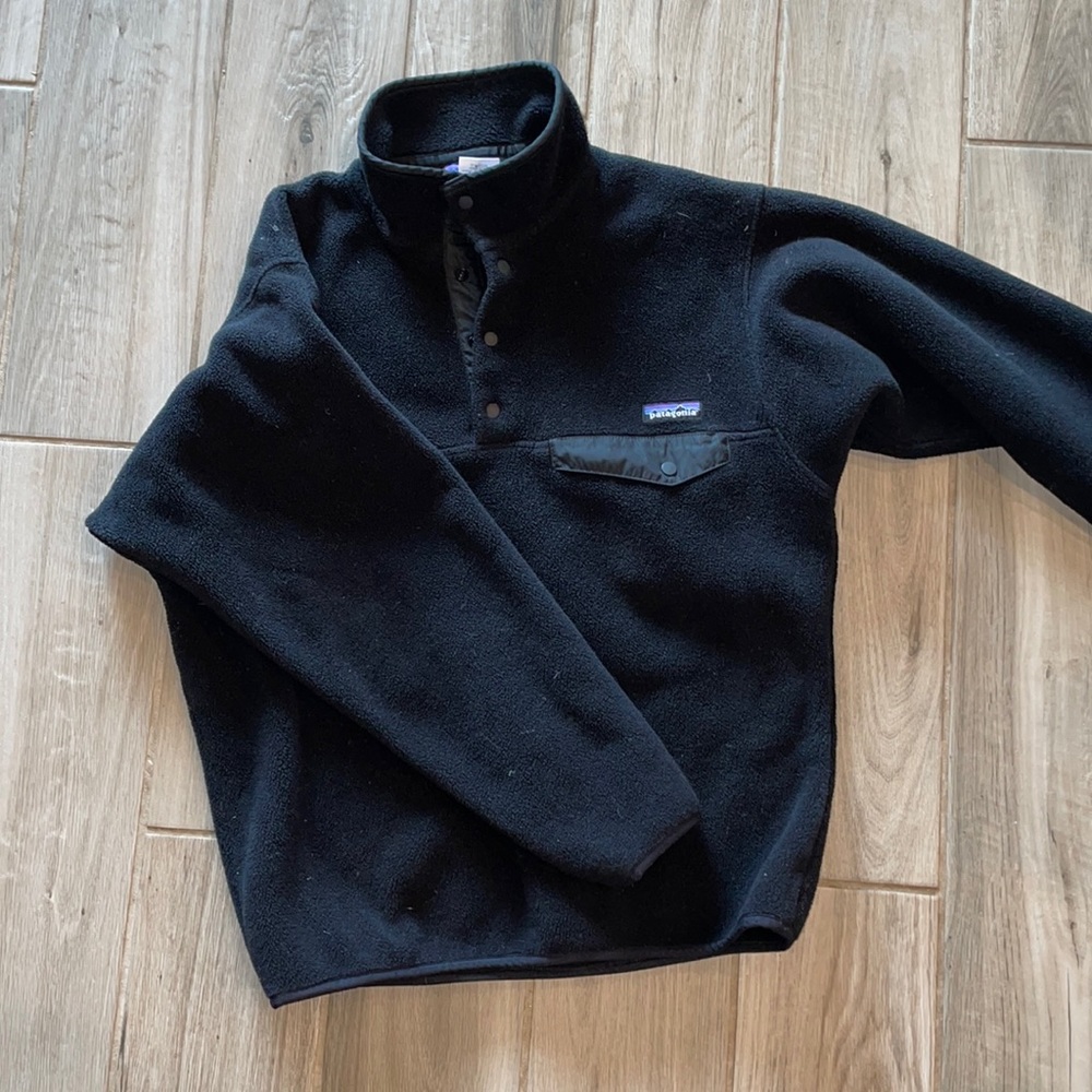 Excellent condition. Patagonia Synchilla fleece pullover